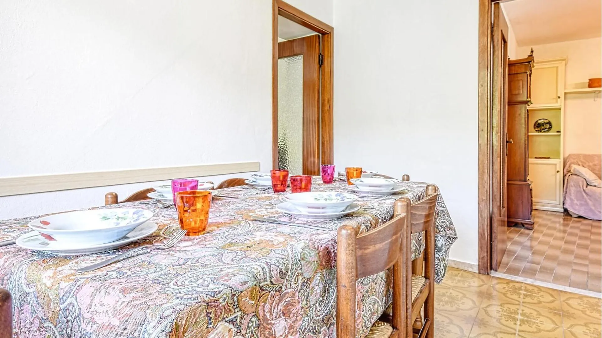 Nice Apartment In Ne With Ethernet Internet ネー イタリア