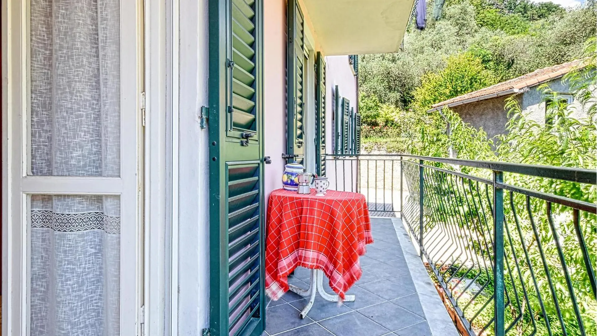 Nice Apartment In Ne With Ethernet Internet ネー 0*,  イタリア